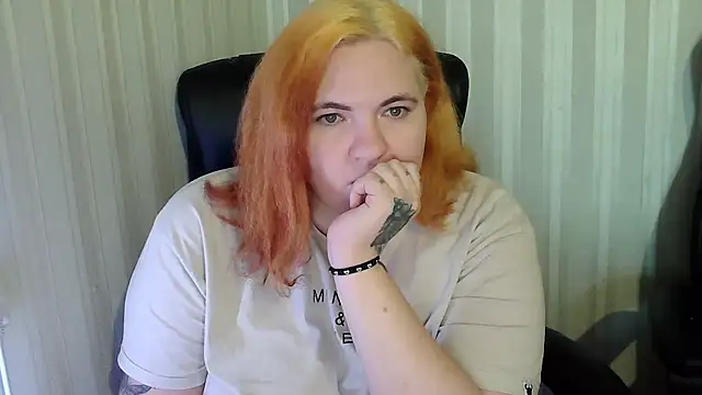 LisaLeon's cam snapshot