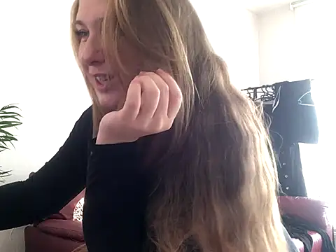 MazySunny's cam snapshot