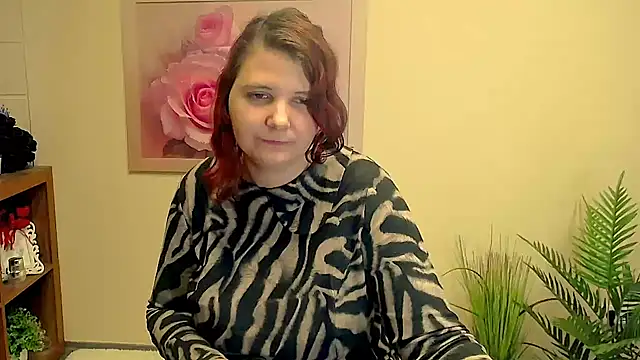 TwoBigSuns's cam snapshot