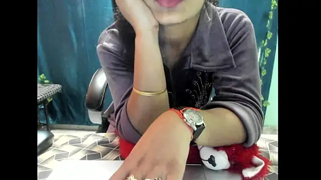 Forever_Love2025's cam snapshot