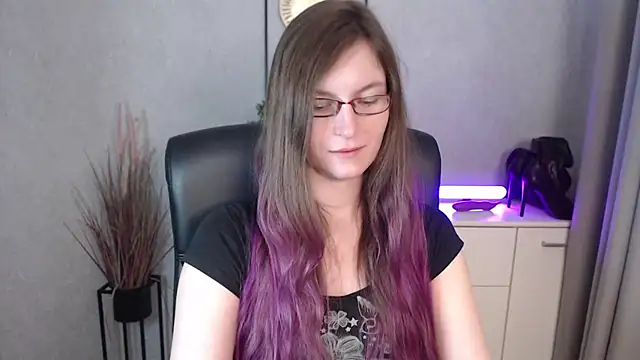 emmaxDelight's cam snapshot