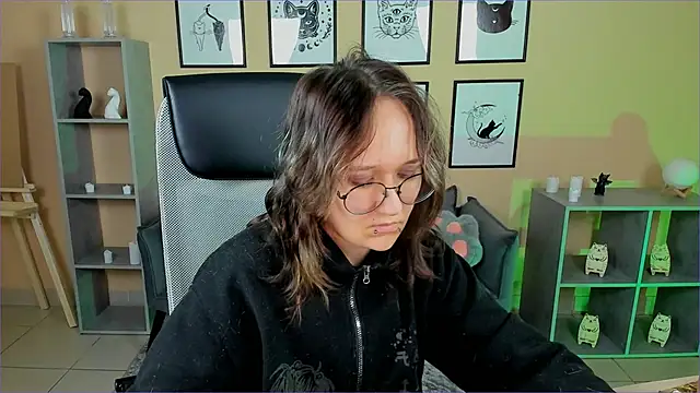 Sylvia_Reed's cam snapshot