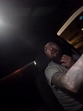 Beardedtattood's cam snapshot