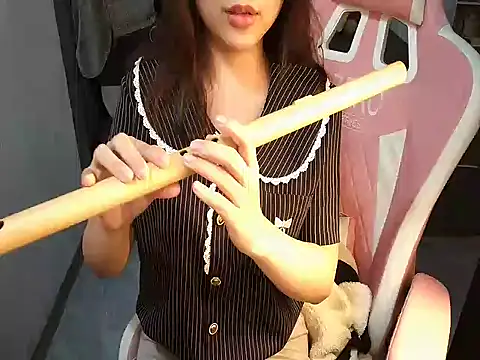 Ori-Yannie's cam snapshot