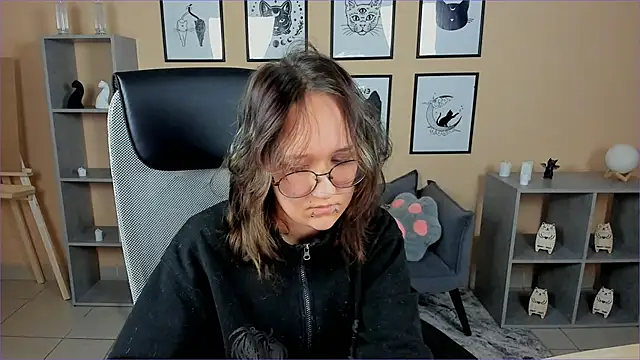 Sylvia_Reed's cam snapshot