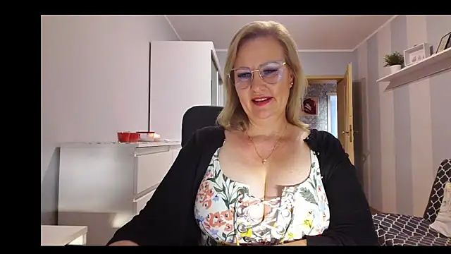 DianaLive live sex cam