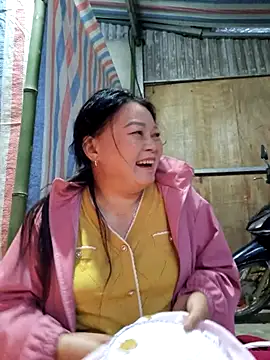 yoowwmr's cam snapshot