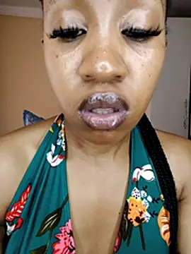 CocoSexyBabe's cam snapshot