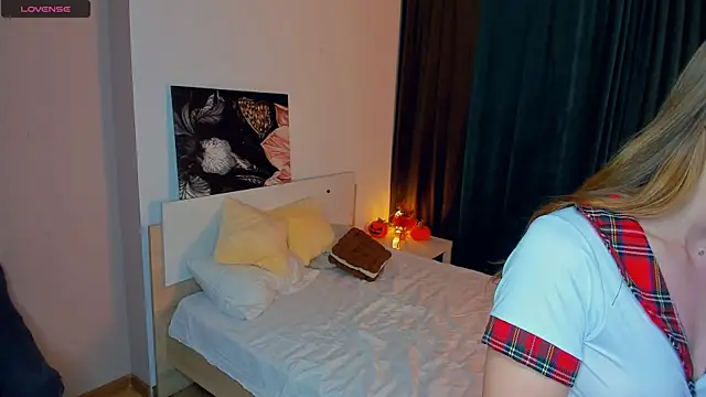 LibbyVenzeio's cam snapshot