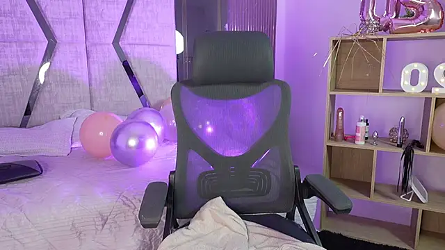 CleeoAdams_'s cam snapshot