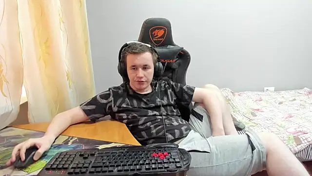 iliaskrislove live sex cam