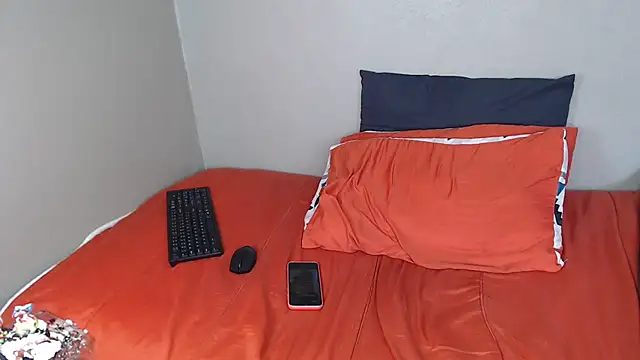 Lunalee's cam snapshot