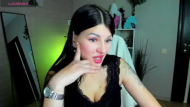 O1d_Lady's cam snapshot