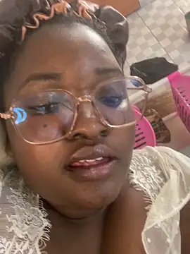 sweet18creamybigpussy's cam snapshot