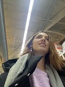 DollyTall's cam snapshot