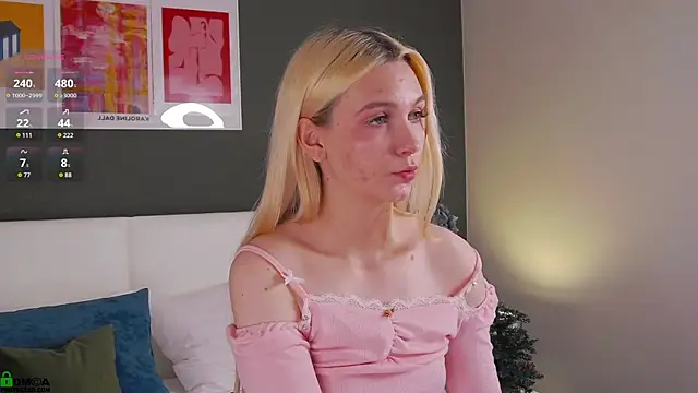 SaraHearts's cam snapshot