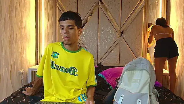 Hotcouple_222's cam snapshot