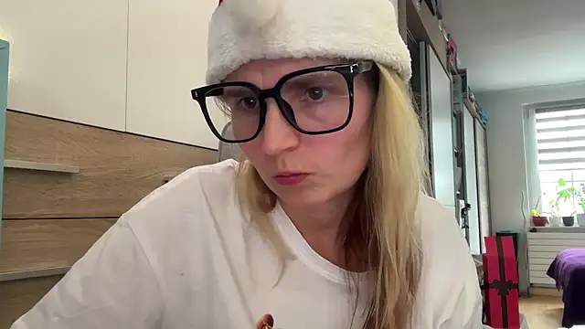 s-te-fan-i's cam snapshot