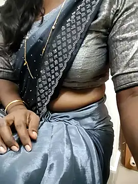 Tamilmallu-duskygirl03's cam snapshot