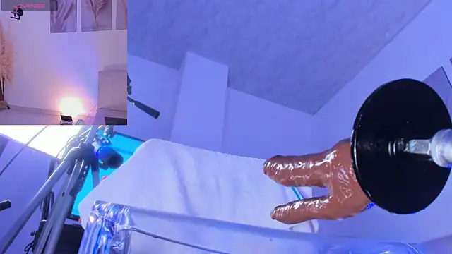 raven_blackk's cam snapshot