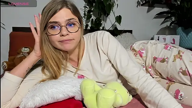 HaleyReedme's cam snapshot