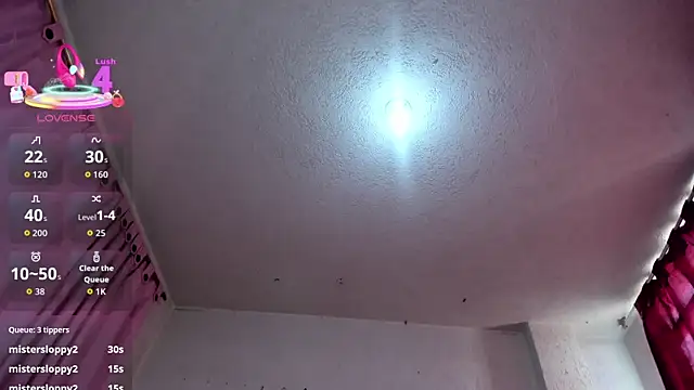 RubyEmerald's cam snapshot