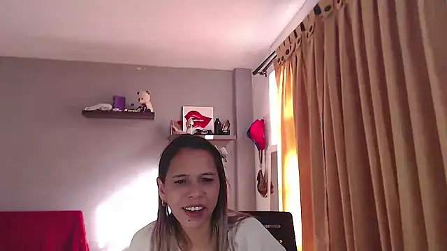 SusanLeroy's cam snapshot