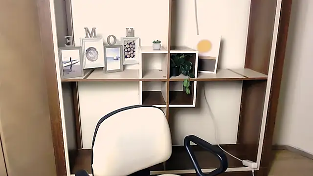 _AngeliaFlow_'s cam snapshot