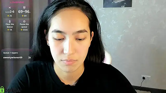 FlirtyAura live sex cam