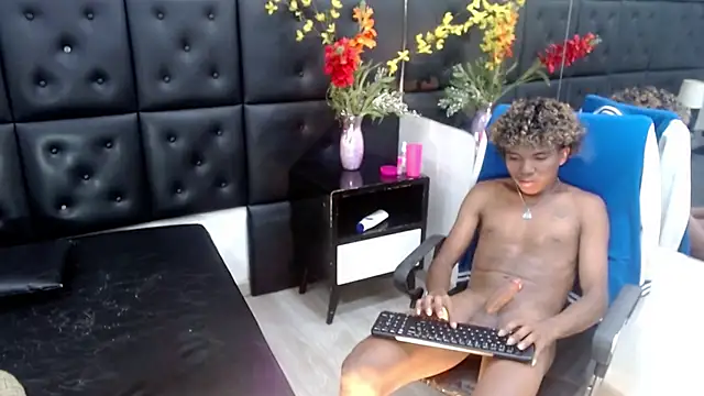 ChrisHott01's cam snapshot