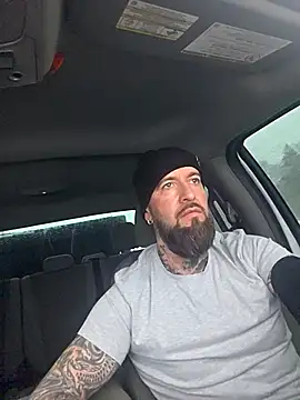 Beardedtattood's cam snapshot