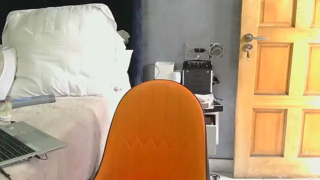 MthondoWeBananaX2's cam snapshot