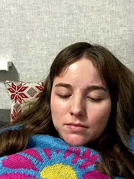 Lady_woman's cam snapshot