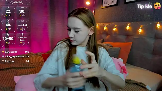 Lesi_Moonie01's cam snapshot