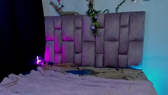 sofia__james live sex cam