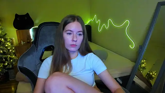 EmilyPaw's cam snapshot