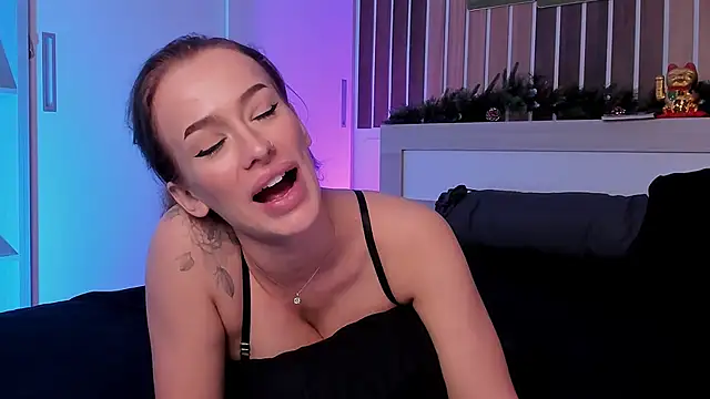 Dora_Banks's cam snapshot