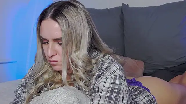 SofiJames's cam snapshot