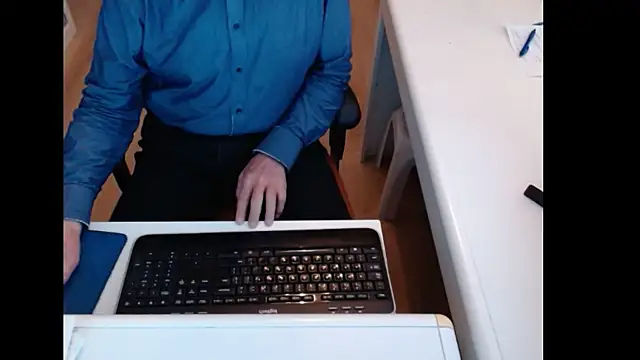 dutchpornking's cam snapshot