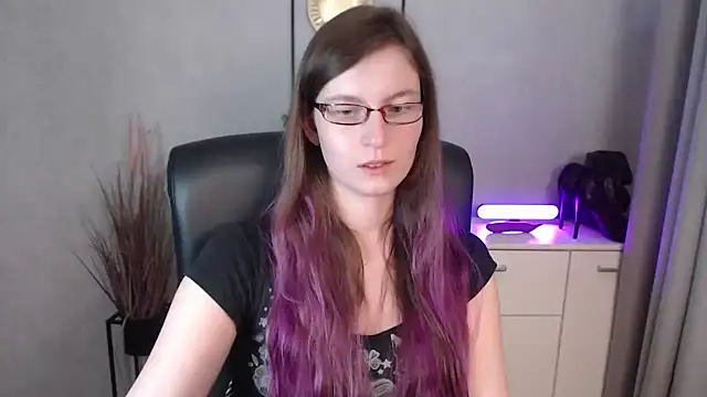 emmaxDelight's cam snapshot