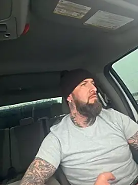 Beardedtattood's cam snapshot