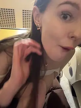 MilaBee's cam snapshot