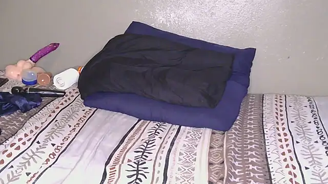 CherieBlushX's cam snapshot