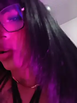 Gabilicious25's cam snapshot