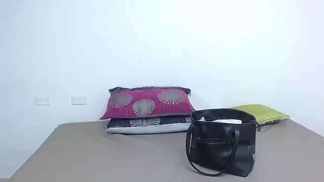 CrushOnMe_'s cam snapshot