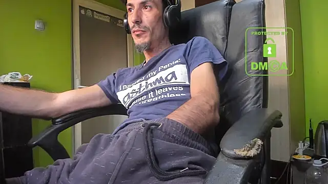 BigCumShoot live sex cam