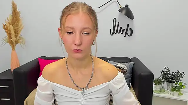 LolaWilsons's cam snapshot