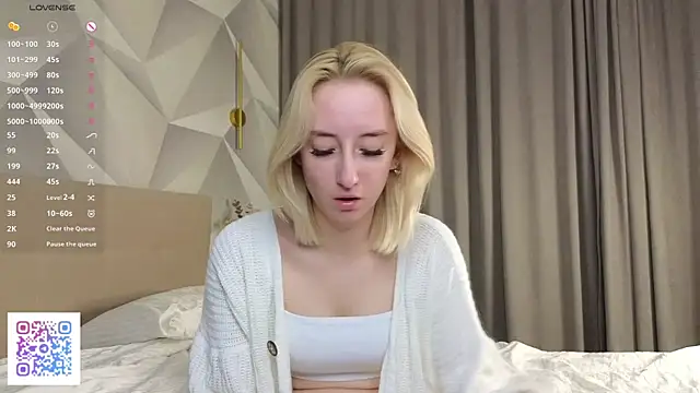 JodeeThu's cam snapshot