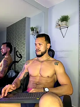 ARON_TAYLER01 live sex cam