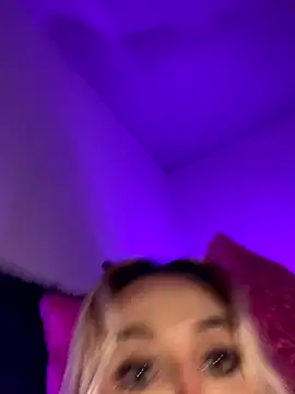 Amorkiss_'s cam snapshot